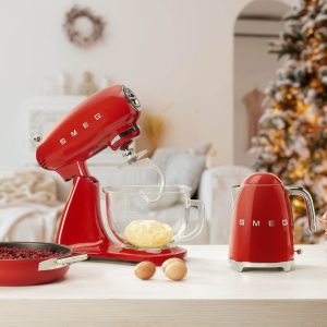 קומקום חשמלי אדום